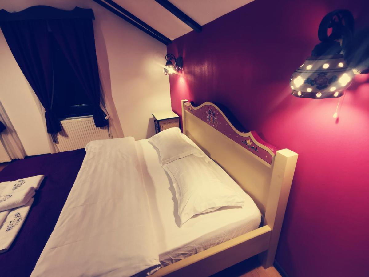 Pensiunea Casa Moga Bucium  Ngoại thất bức ảnh