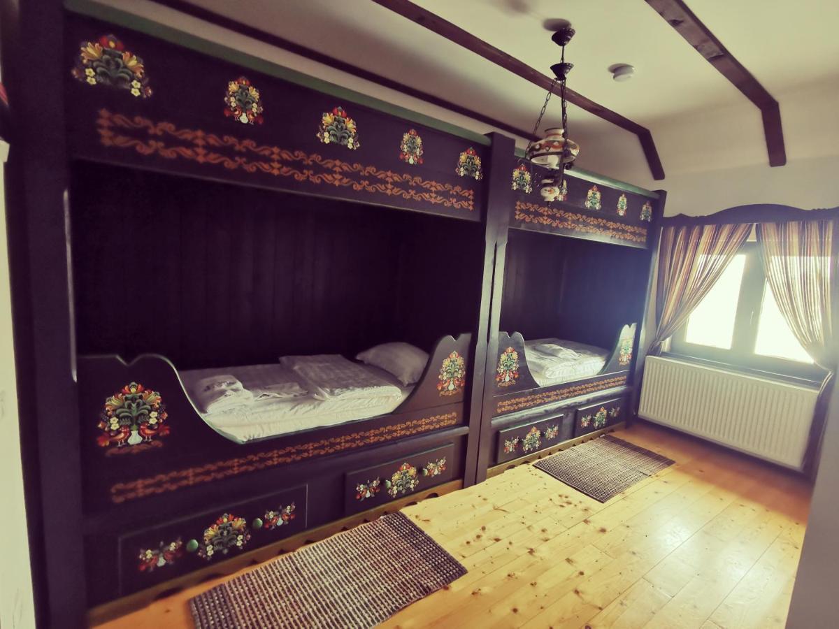 Pensiunea Casa Moga Bucium  Ngoại thất bức ảnh