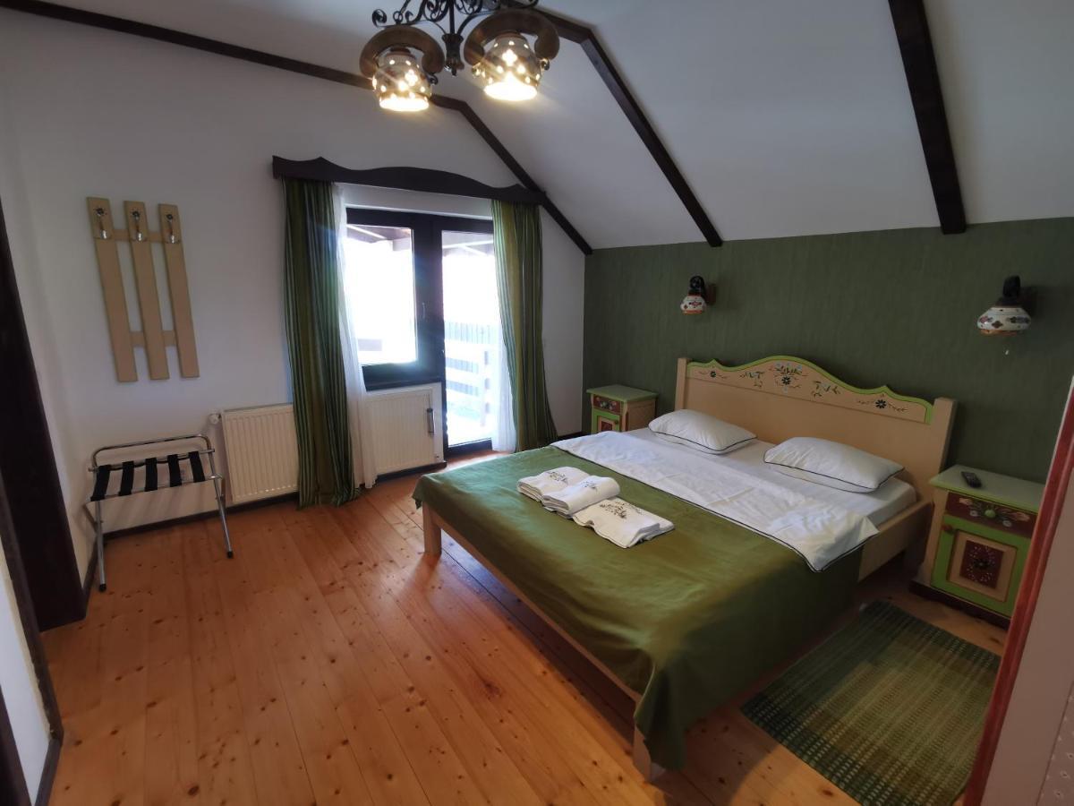 Pensiunea Casa Moga Bucium  Ngoại thất bức ảnh