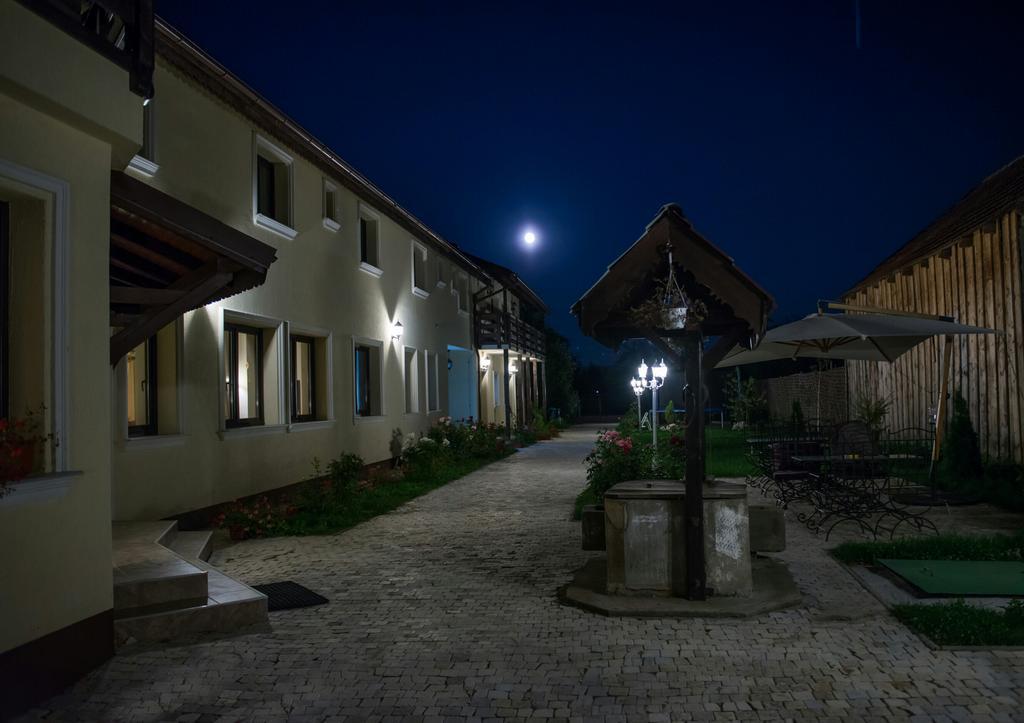 Pensiunea Casa Moga Bucium  Ngoại thất bức ảnh