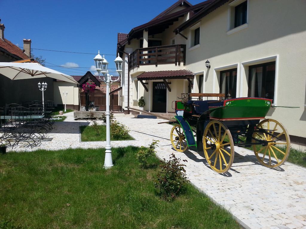Pensiunea Casa Moga Bucium  Ngoại thất bức ảnh